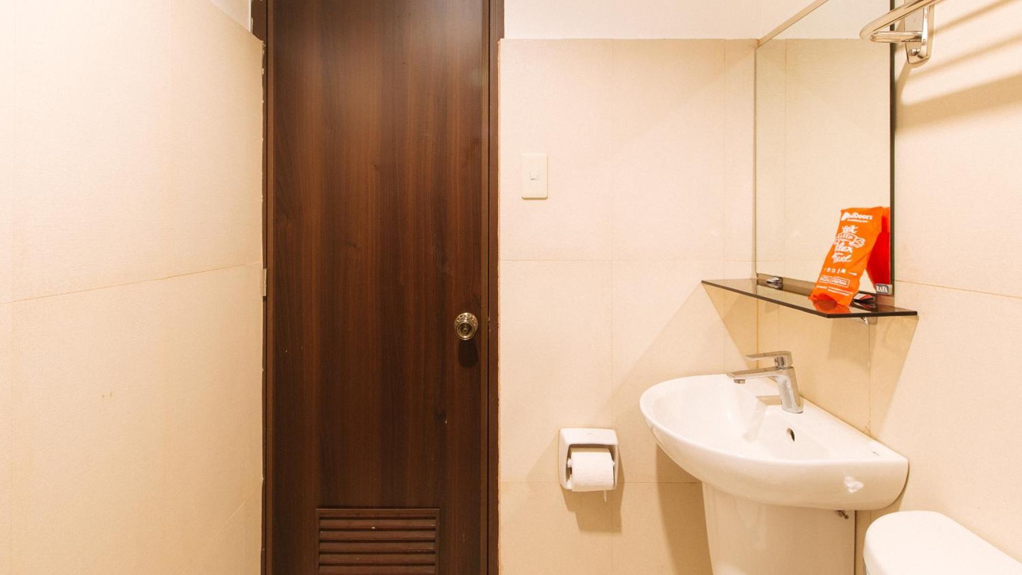 Reddoorz At Manila Venetian Hotel Kültér fotó
